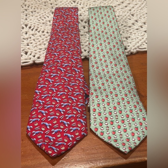 Vineyard Vines 100% Silk Martha’s Vineyard Lobster Clam&Bobbing for Apples Ties - Picture 1 of 7